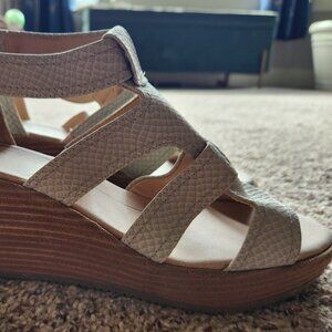 Heeled sandals